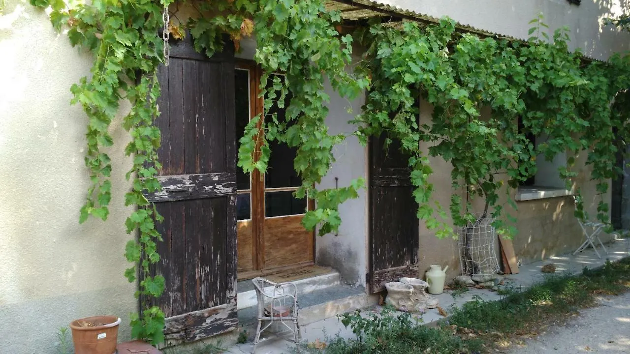 Gite Provence Luberon -Paca- Acces Pmr-Ancv Revest-des-Brousses 0*,  Francja